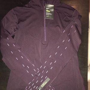 Nike women’s 1/4 zip!